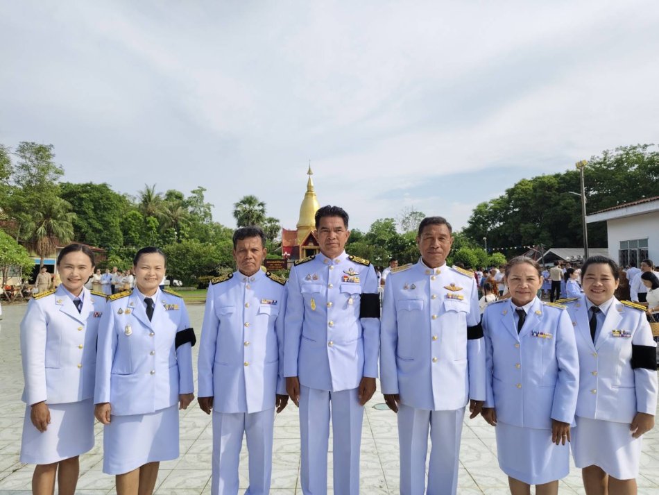 เทศบาลตำบลพังโคนศรีจำปา ร่วมพิธีทำบุญตักบาตรถวายเป็นพระราชกุศล เนื่องในโอกาสวันเฉลิมพระชนมพรรษา สมเด็จพระนางเจ้าฯ พระบรมราชินี ๓ มิถุนายน ๒๕๖๙